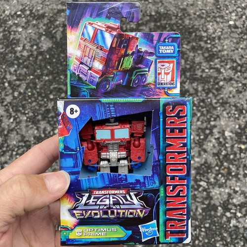 Transformers Optimus Prime Legacy Evolution Core 3.75" Action Figure Hasbro - Picture 3 of 9