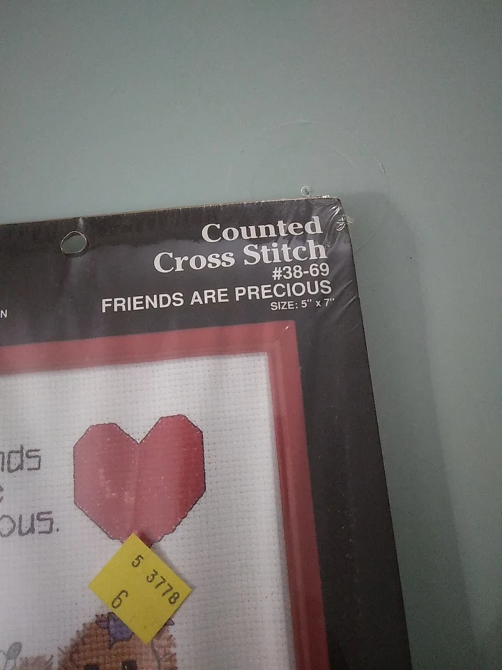 Suzy's Zoo Counted Cross Stitch 38-69 FRIENDS ARE PRECIOUS 1987 Sealed Frame - Image 4 of 4