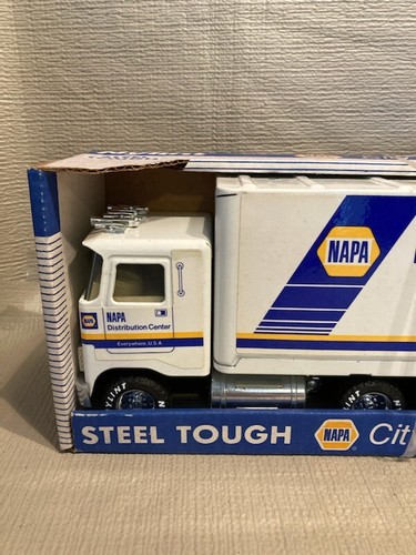 Vintage Nylint Pressed Steel Napa Auto Parts City Delivery Truck #9140-N - Picture 2 of 8