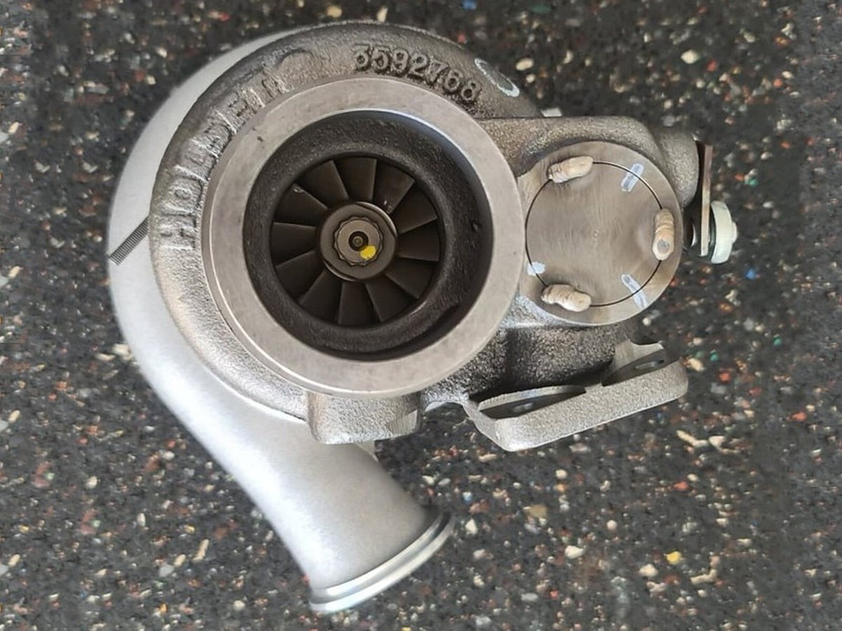 NEW OEM Holset HY35W Turbo Magna Steyr Marine Yanmar 6BY 6BY2  