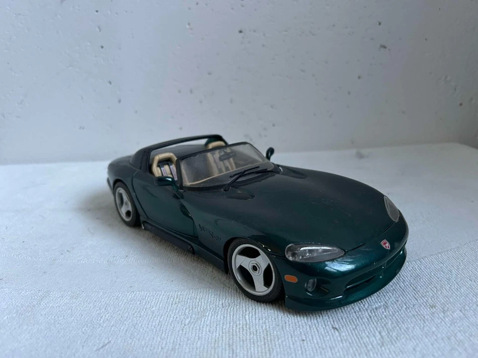 Modellino Auto - BBURAGO - Dodge Viper RT/10 Verde - 1:18 - Immagine 3 di 4