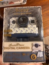 XO POPPY INSTAPRINT DIGITAL Camera - Built In Games NEW E14