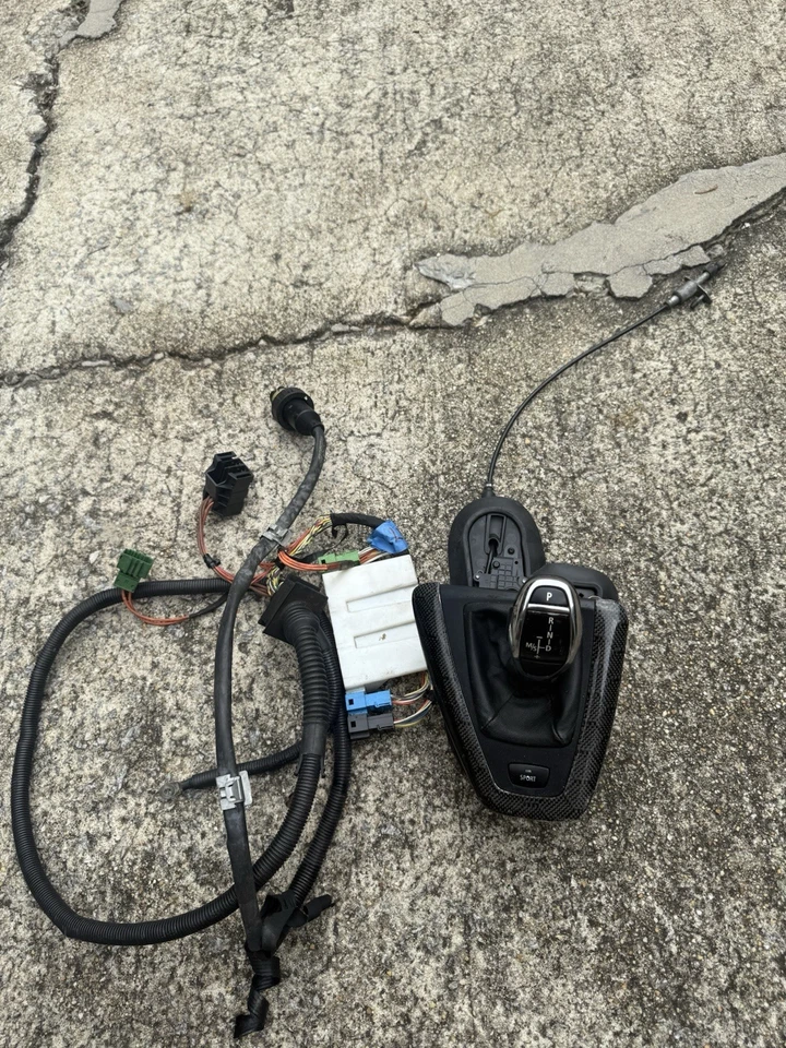 BMW 335is DCT SHIFTER + CARBON TRIM + DCT TRANSMISSION HARNESS - Image 3 of 3