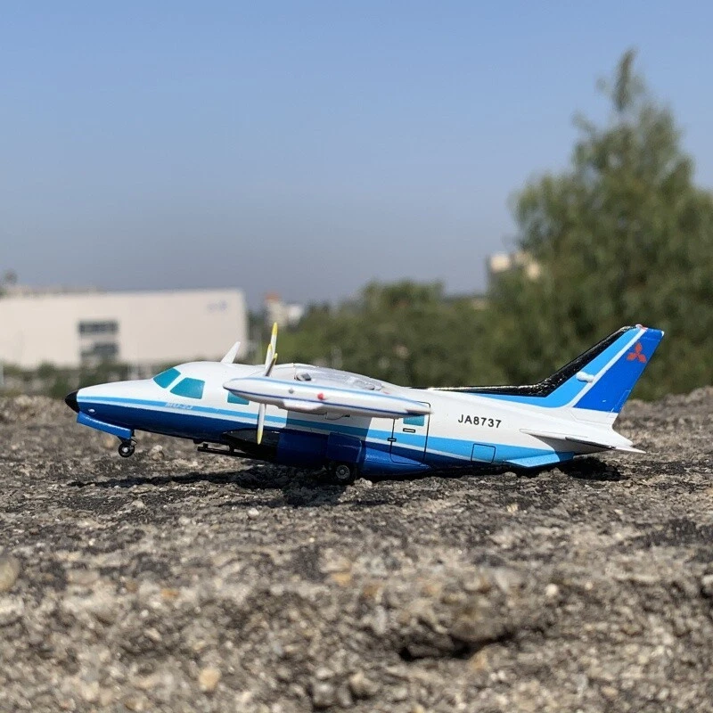 Modello Militare 1:100 Aereo Turboprop Giapponese Mitsubishi MU-2J da Collezione - Immagine 4 di 4