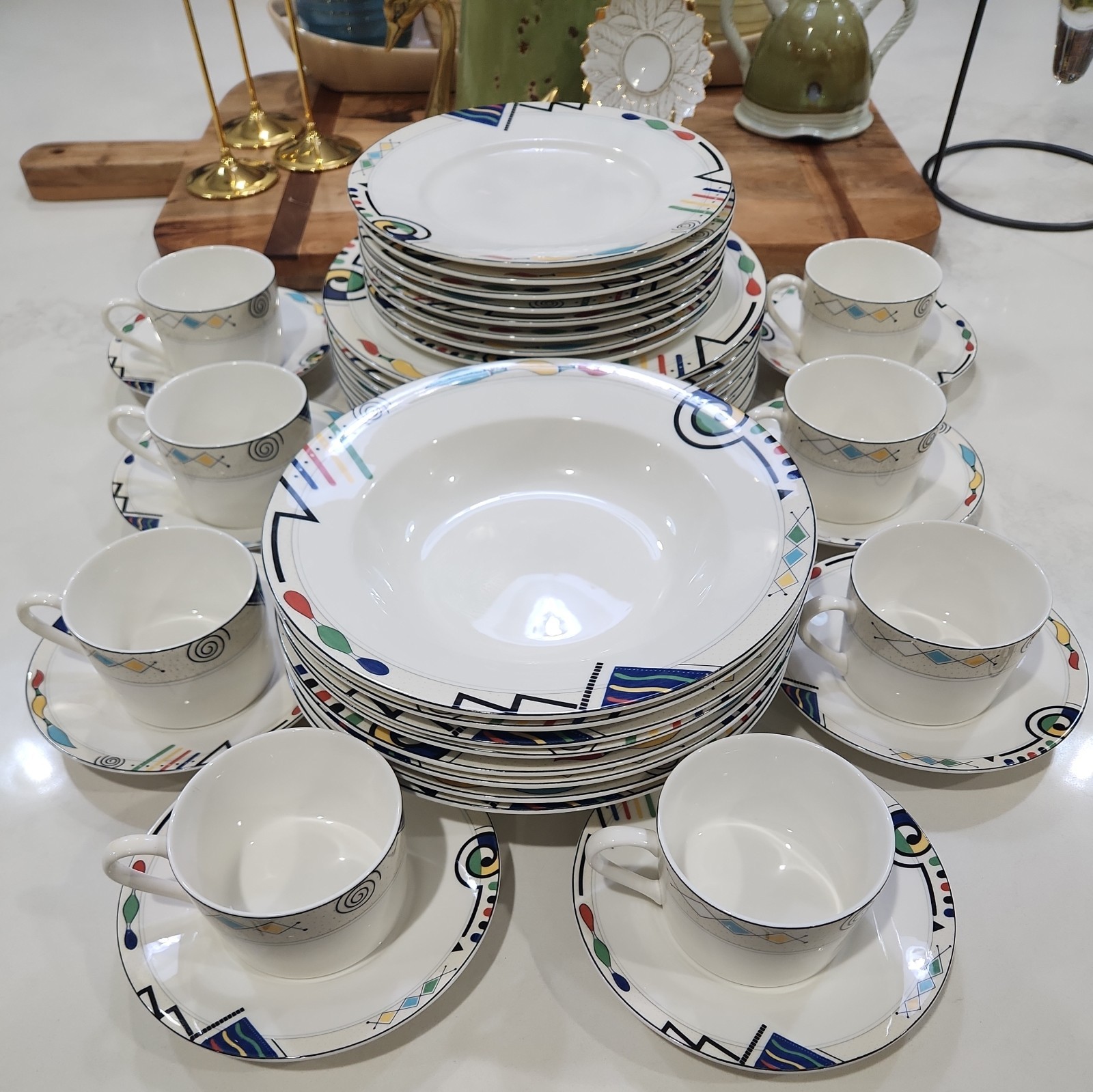 For 8 - 40 Pcs. Mikasa Headline Dinnerware Geometric Pattern - Read
