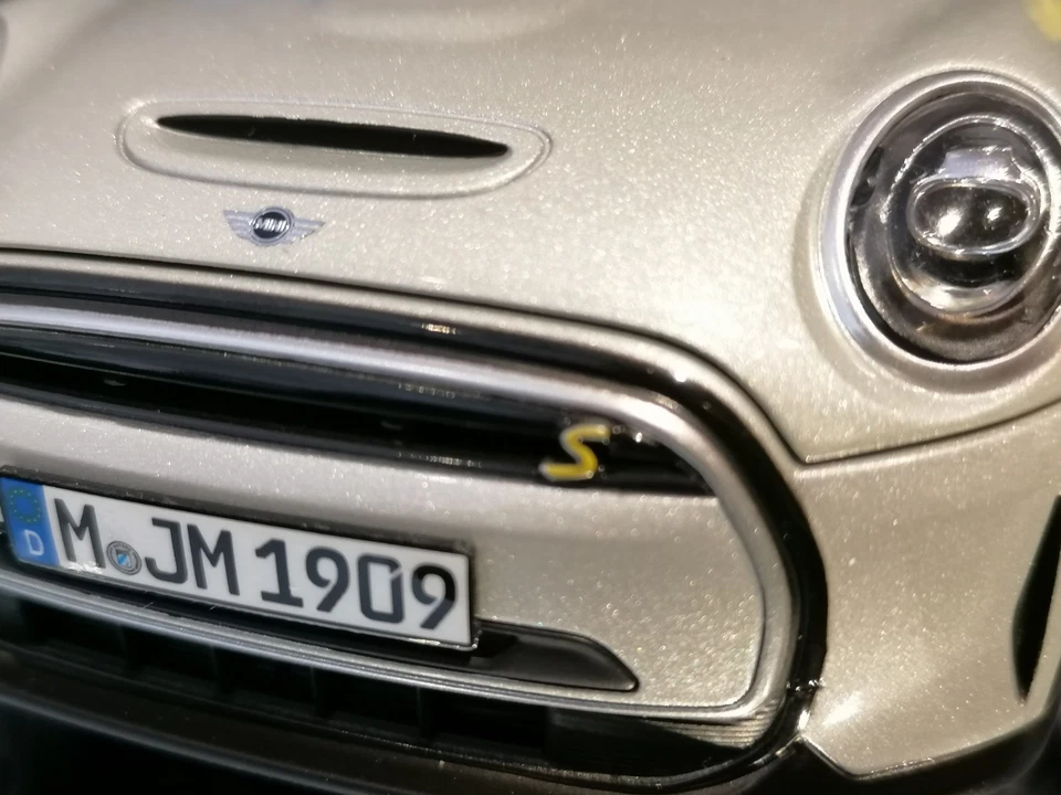 Norev 1/18 Mini Cooper SE White Silver VERY RARE ONE OF A KIND MINT with Box - Immagine 3 di 4