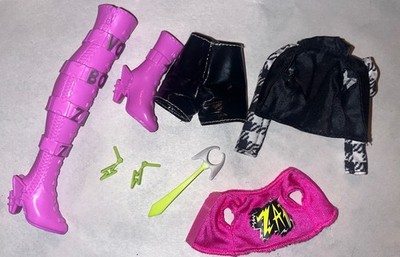 Monster High Coffee Break Frankie Stein Clothing Boots Top Earrings Jacket