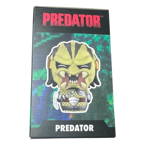 Funko Dorbz Predator #401 Vinyl Glow in the Dark - Picture 3 of 4