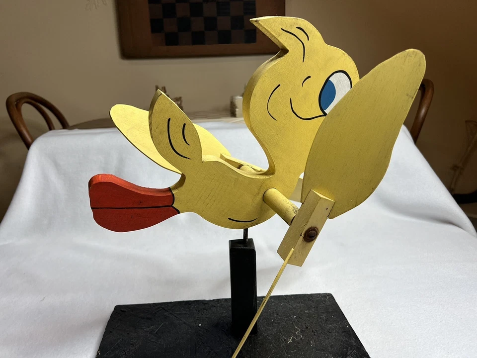 Arte popular vintage girando de pastel Tweetie en excelente estado Foto 4 de 4