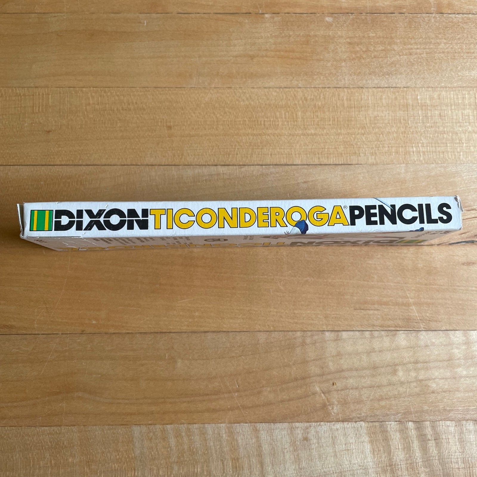 Ticonderoga Dreieck-Bleistift 6er Pack – Weiche Mine, Ergonomisch & Inkl. Spitzer, Schwarz