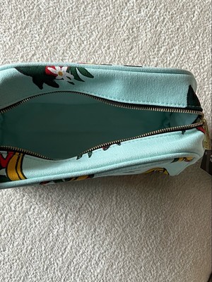 marc jacobs travel pouch