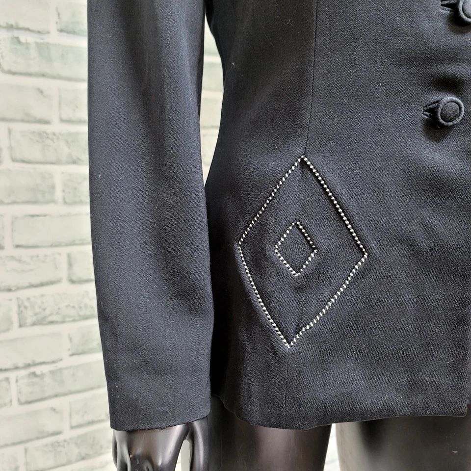 Jaqueta Blazer Vintage Anos 40 Lilli Ann SF Preta Alfaiataria Triângulo Detalhe Ocidental - Imagem 3 de 4
