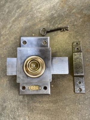 Ancien gros verrou en fer pour porte, serrure ferrure heurtoir penture - Photo 1/3