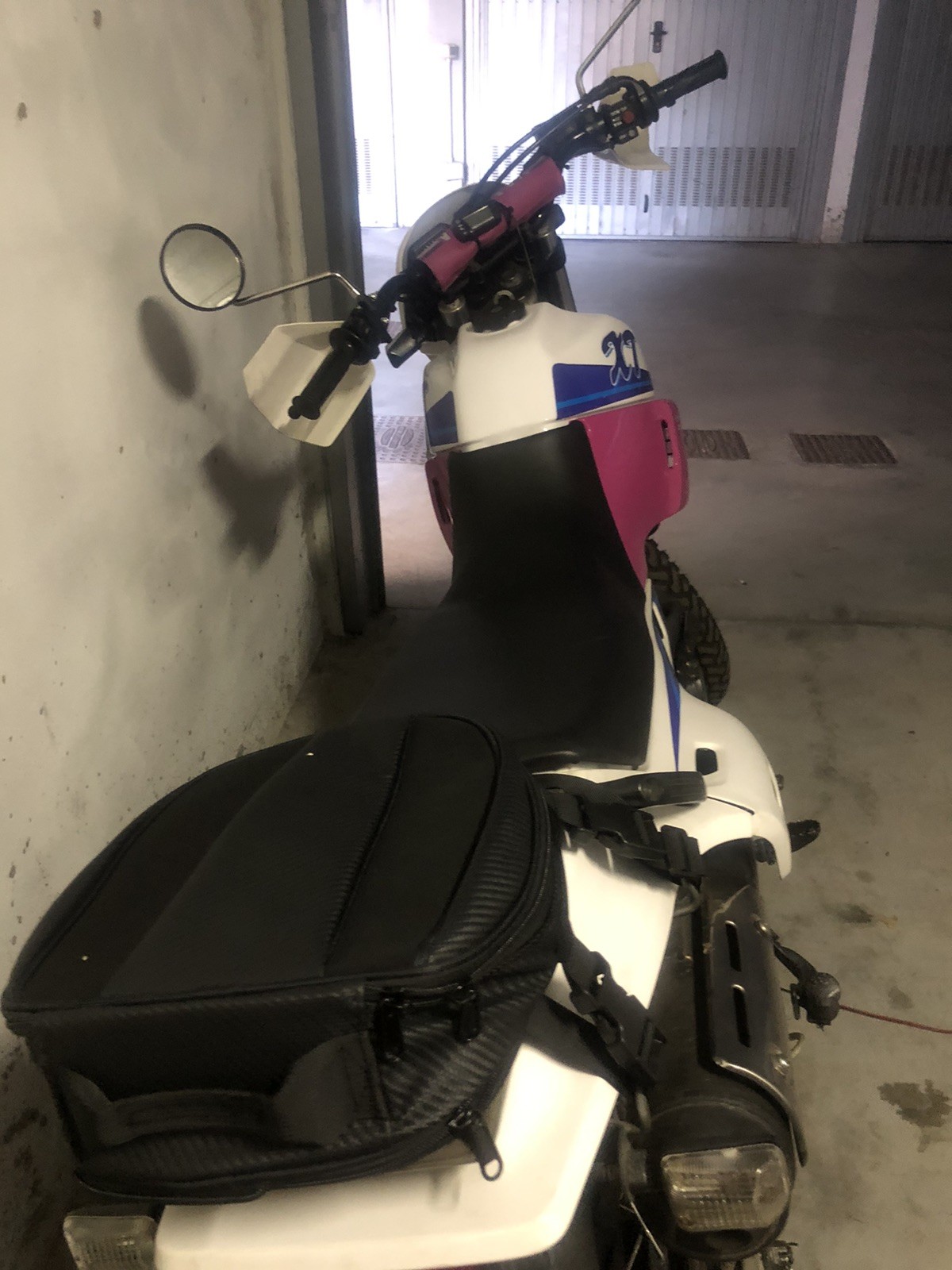 Yamaha Motoveicolo Usato in Buone Condizioni foto 4