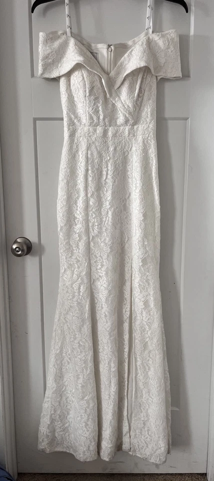 DB Studio Cuffed Off-The-Shoulder Lace Sheath Gown Ivory Size 0 Style #DB1531 - Image 2 of 4