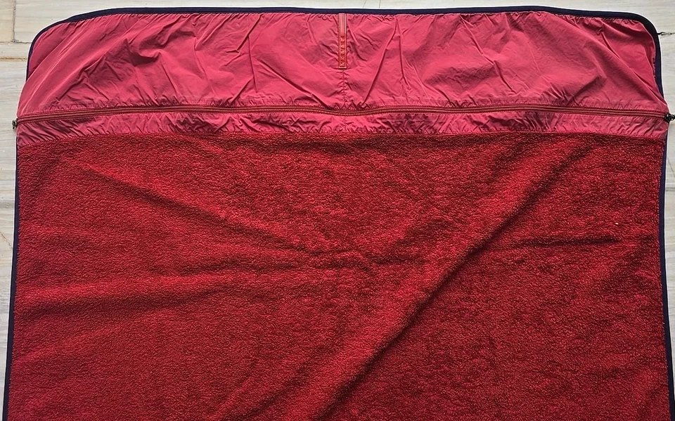 Original Prada Strandhandtuch Strandtuch Handtuch mit Tasche (Reißverschluss) - Bild 2 von 4