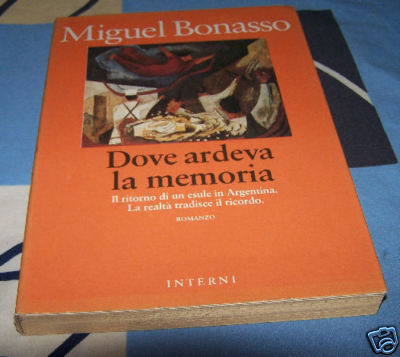 Wo die Erinnerung brannte Miguel Bonasso Innenraum Gelb
