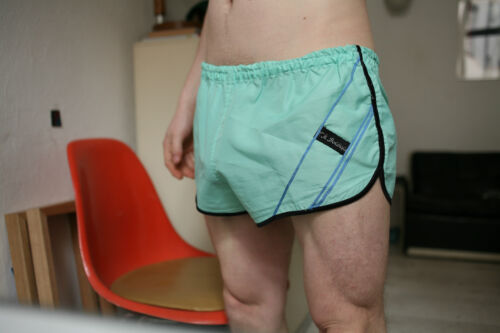 True Vintage Semi Shiny Sprinter Shorts T.M.Boutique Nylon 80er 48 M Mint GDR - Picture 1 of 5