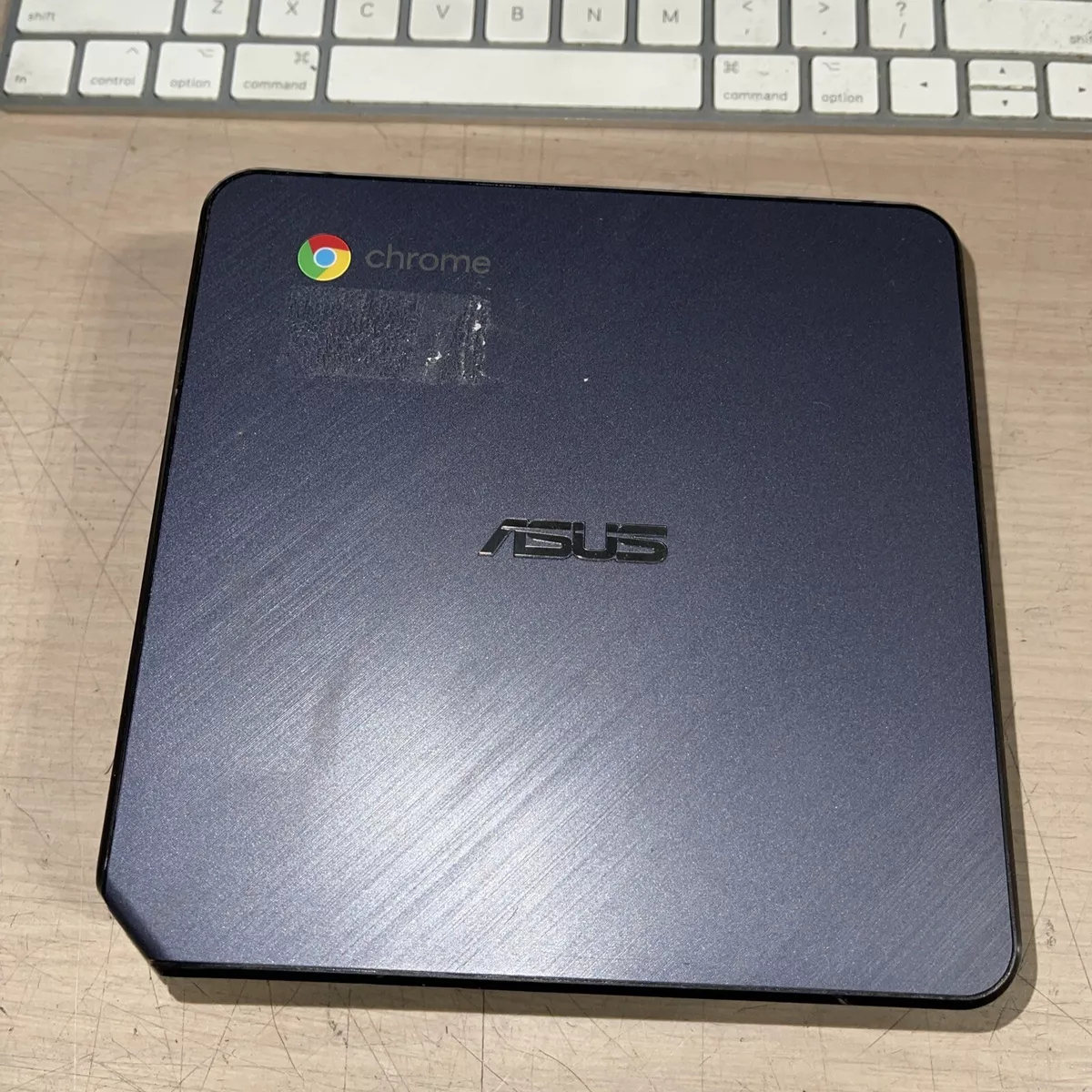 ASUS Chromebox 3 第8世代　core i7