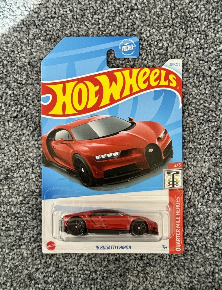 Hot Wheels '16 Bugatti Chiron Red