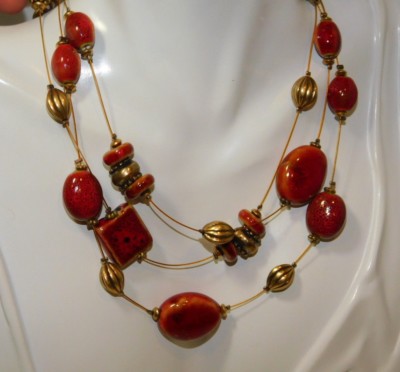 Chico's Goldfarbene Christmas Red Art Ceramics Kette Anhänger 16'' Halskette