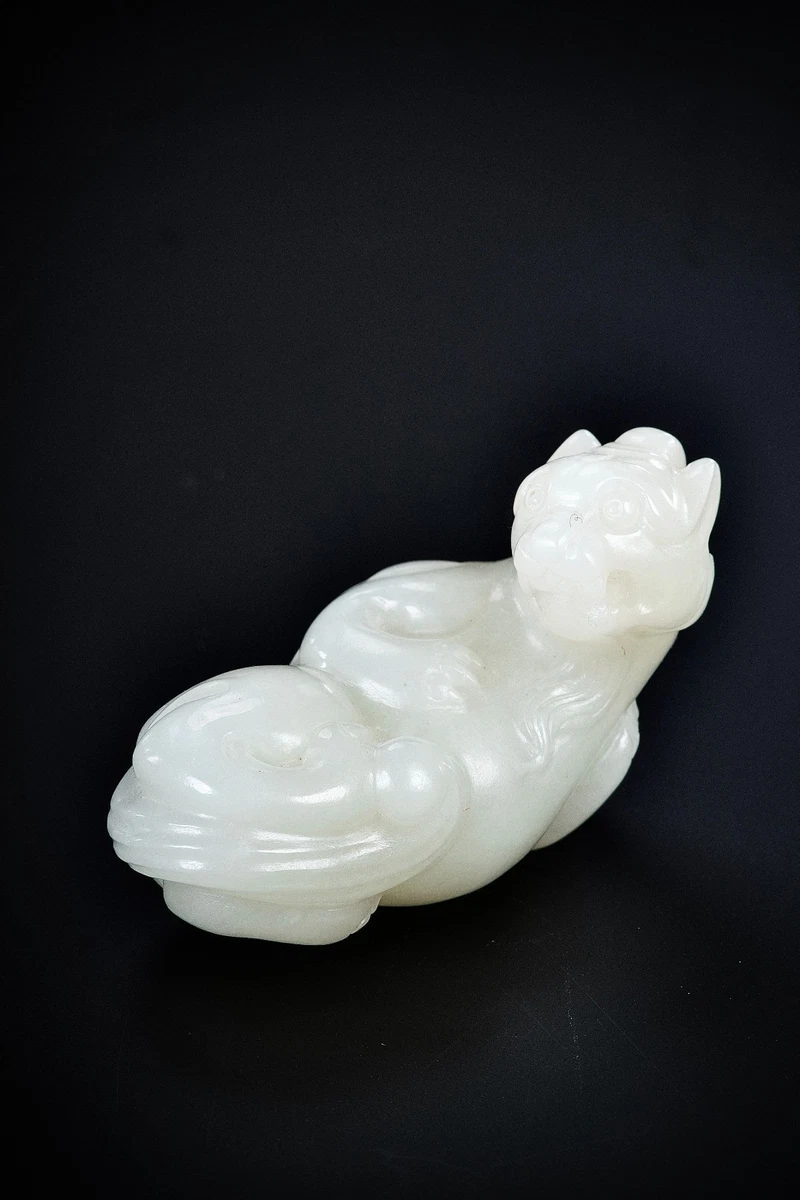 Jade Antique Chinese Ming (1368-1644) Chinese Dynasty Figurines