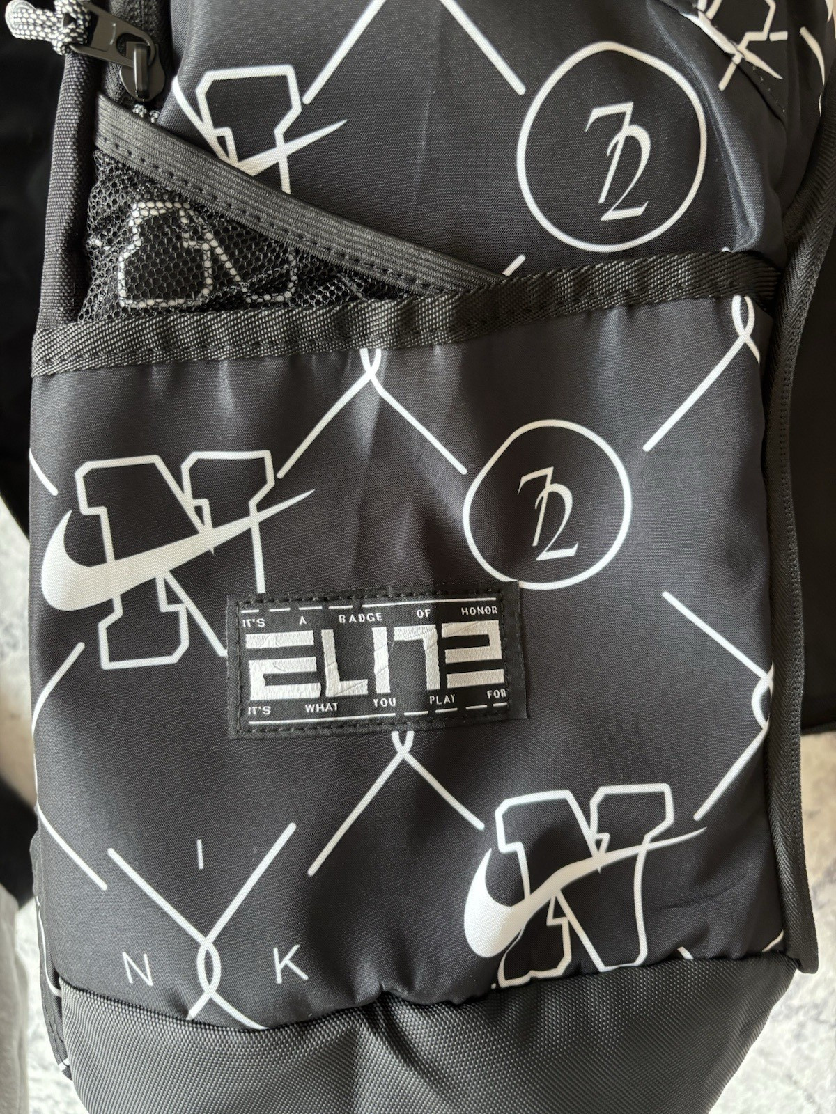 Nike Elite Pro 32L Basketball Backpack - Black/White image 5