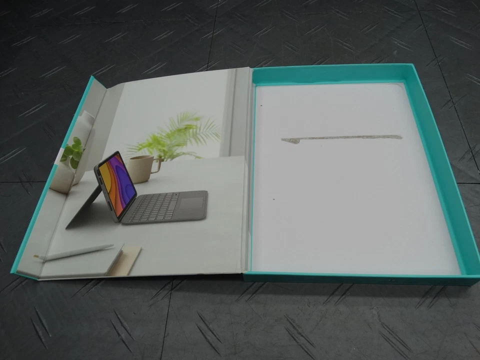 Logitech Combo Touch para iPad Air 11 pulgadas (M2/M3) / iPad Air (4ª y 5ª generación) Foto 4 de 4