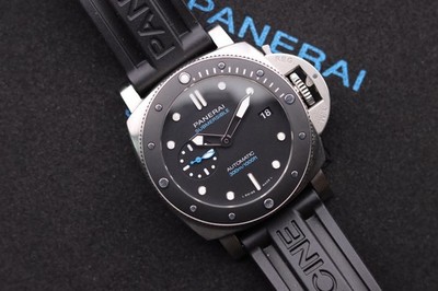 Panerai Submersible | PAM01683 | 2022 Papers +Box