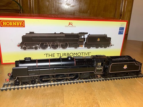 Hornby R30135 BR liniert schwarz 4-6-2 Princess Royal Class Turbomotive 46202 | Condition: New