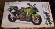 Tamiya USA TAM14084 1/12 Kawasaki Ninja Zx-12r Motorcycle Model Kit