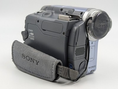 Sony DCR-TRV19E PAL Camcorder - Nicht Funktionierend Für Teile Oder Reparatur