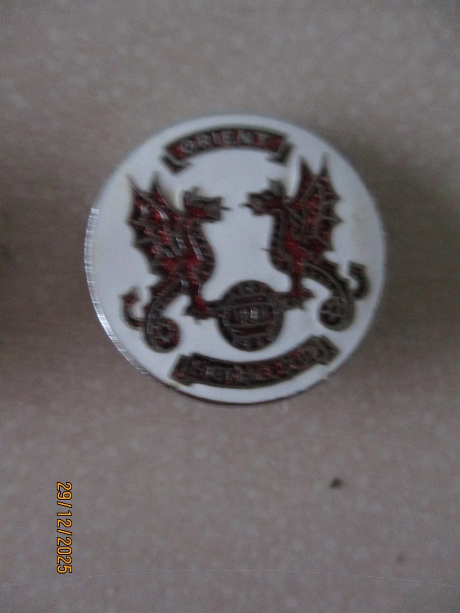 Insigne Broche émaillé Ancien - Leyton Orient - Football - Collection