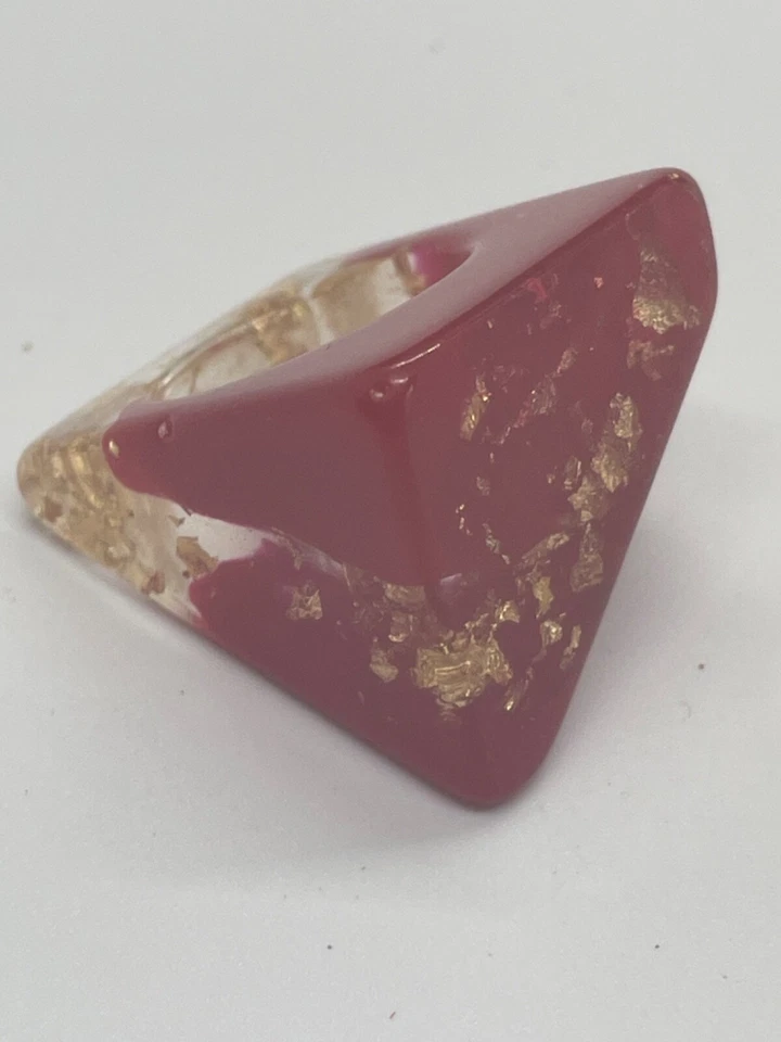 Sobral Macarandachi Anillo Grande Grueso Resina con Copos Metálicos Talla 6.5 Foto 2 de 4