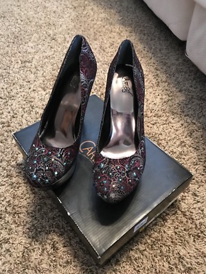 Carlos By Carlos Santana Destiny 4 Red / Multi Fabric Studded Platform Pumps 9.5