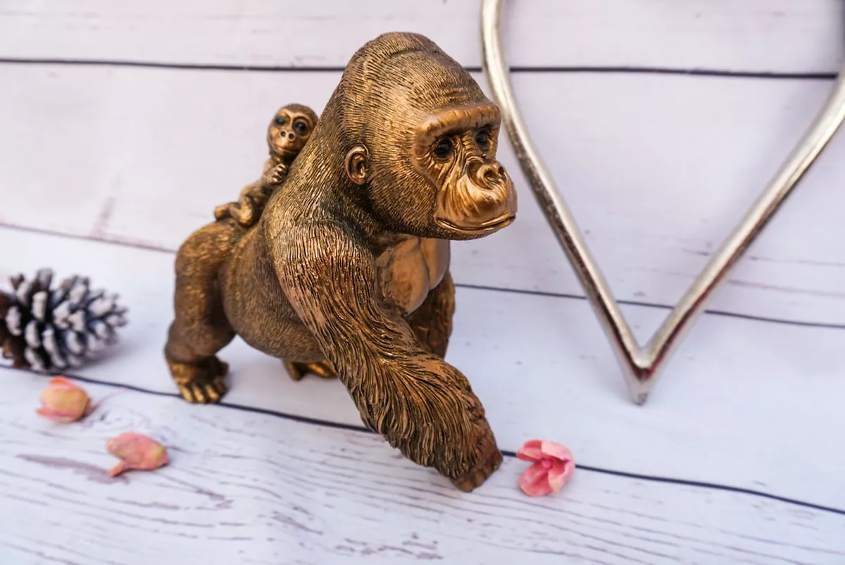 Mother and baby ornament 2025
