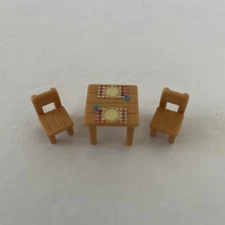 1993 Vivid Imaginations Teeny Weeny Families - Furniture Table and 2 Chairs