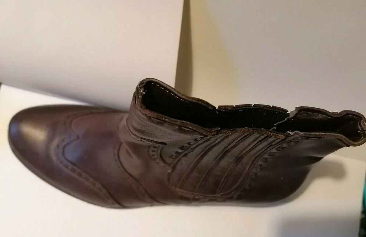 Scarpe stivaletto Bata stile country nuove pelle marrone. Taglia