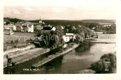 Tyn nad Vitavou Tein Fliegeraufnahme Partie am Fluss