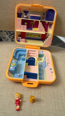 Vintage Orange Square 1989 Polly Pocket Polly's Townhouse with 2 Figures