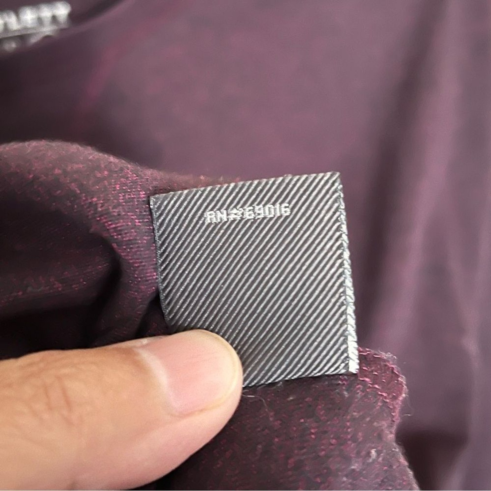 John Bartlett Consensus Maroon Heathered Long Sle… - image 8