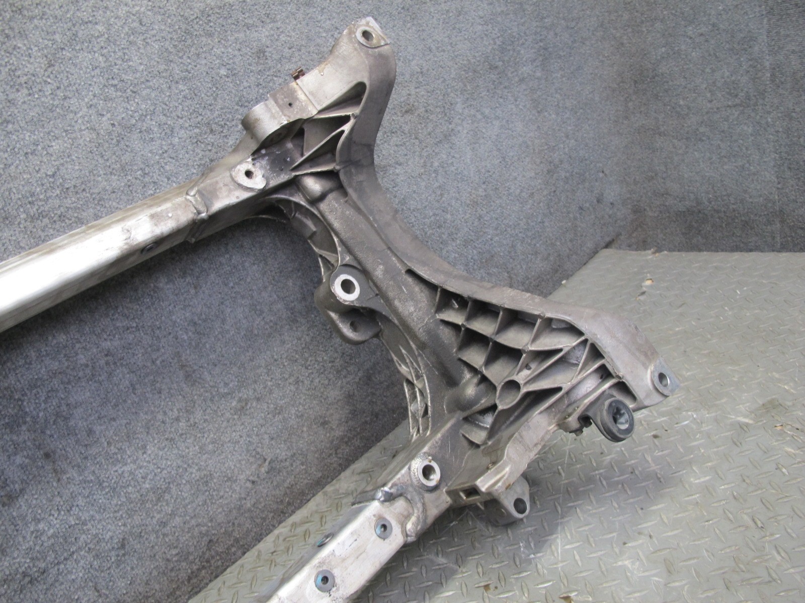 2014-2020 MASERATI GHIBLI M157 SQ4 AWD FRONT SUBFRAME CROSSMEMBER CARRIER
