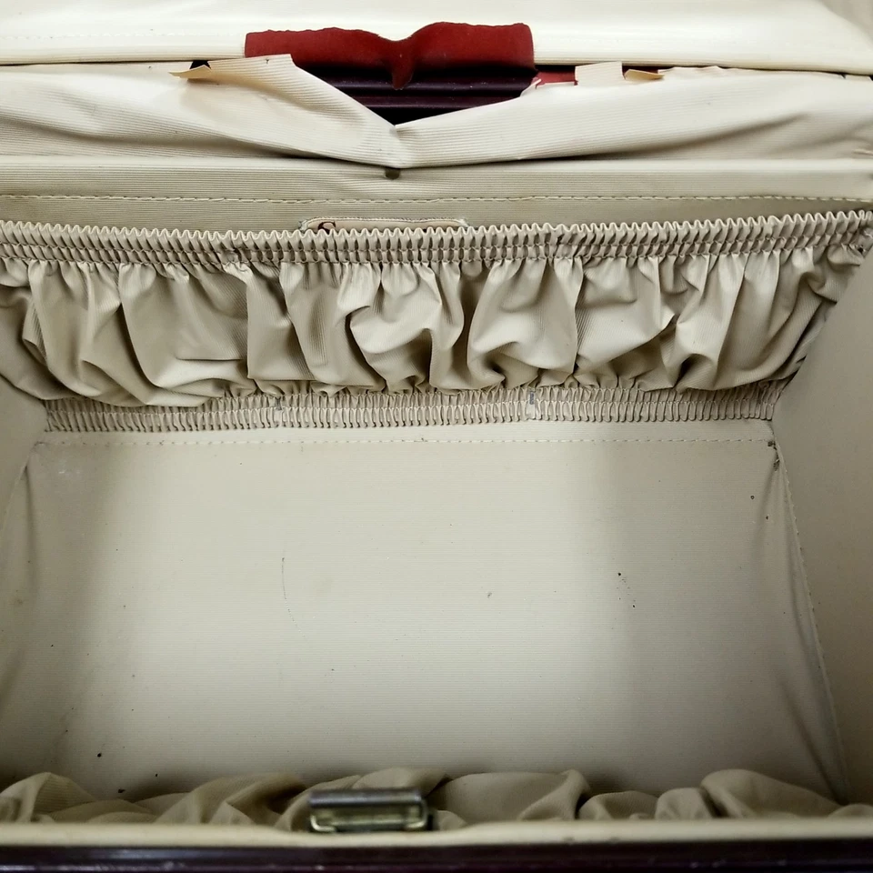 Vintage Samsonite Shwayder Bros. Estojo de Trem de Crocodilo Falso Bagagem de Higiene Pessoal - Imagem 3 de 4