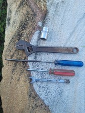 Kincrome 10mm Spanner Shifter 200mm Kincrome 18mm Socket 2 Kincrome Screwdriver