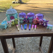 Magic Mixies Mixlings Lot Figures  Extras Moose Toys 9 Figures 7 Wands