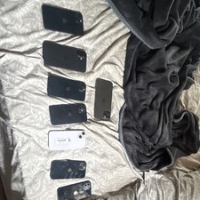 Apple iPhones Lot Mixed Models Colors Bluetooth Wi-Fi Lightning iOS