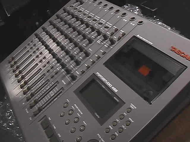 ジャンク　TASCAM PORTASTUDIO 488 ミキサー Tascam 488 Eight-Channel 12-input Analog Recorder Mixer. Rare