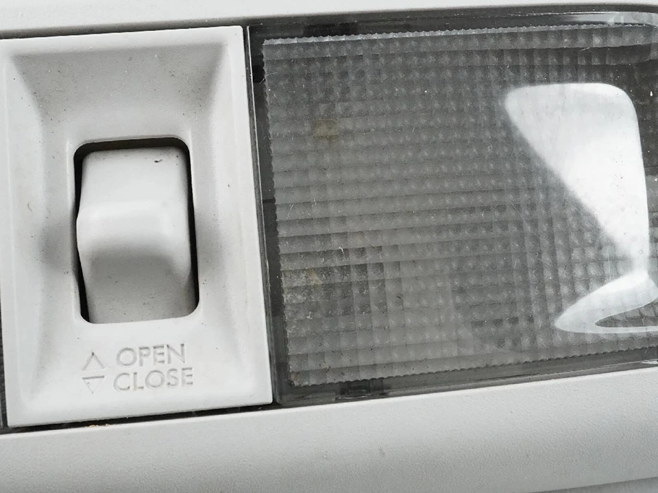 2010 - 2015 Subaru Forester верхний купол лампа консоль верхняя крыша спереди - Изображение 3 из 4