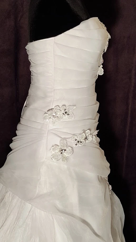 Vestido de novia blanco sin tirantes Moda Bella organza cristal plisado joya Mary's Foto 4 de 4