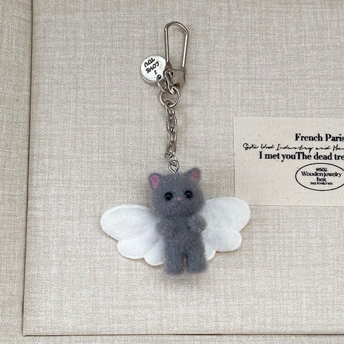 Cartoon Flocking Cat Pendant Keychain Y2K Butterfly Wings Key Ring For Women - 第 11/32 張圖片